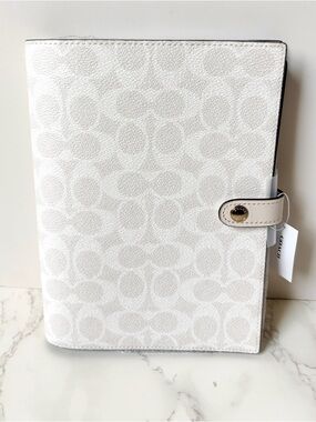 New Coach Notebook in Signature Canvas Print Chalk White